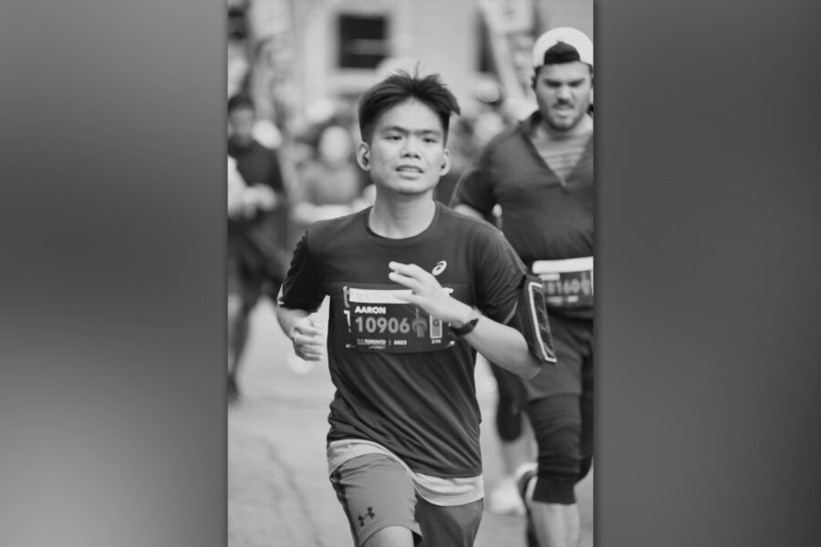 Aaron Inocencio running the Waterfront Marathon